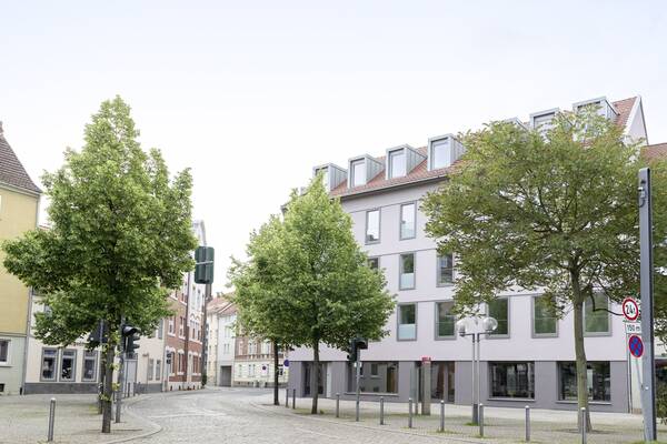 Erfurt: Wohn- und Geschäftshaus am Mainzerhofplatz